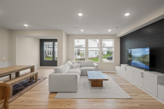 2570 Paddock Path, Shakopee, MN 55379 - living area featuring recessed lighting and light wood finished floors