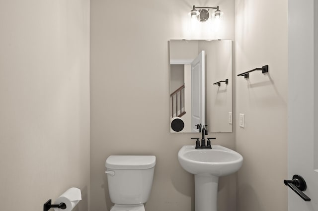 2570 Paddock Path, Shakopee, MN 55379 - bathroom featuring toilet