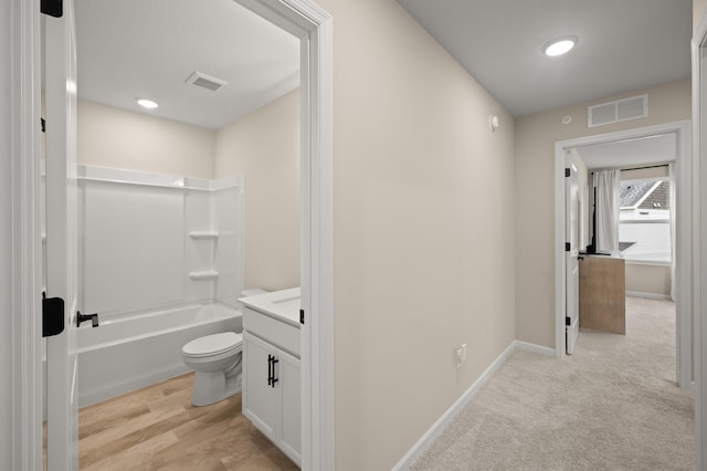2570 Paddock Path, Shakopee, MN 55379 - full bathroom featuring vanity and shower / tub combination