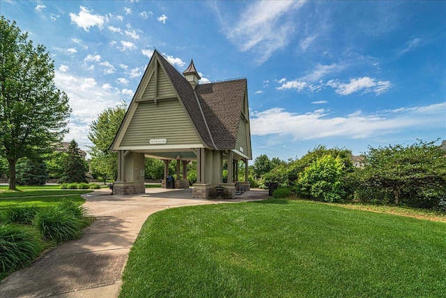 4363 Victor Path Unit 7, Hugo, MN 55038 - view of community featuring a yard and driveway