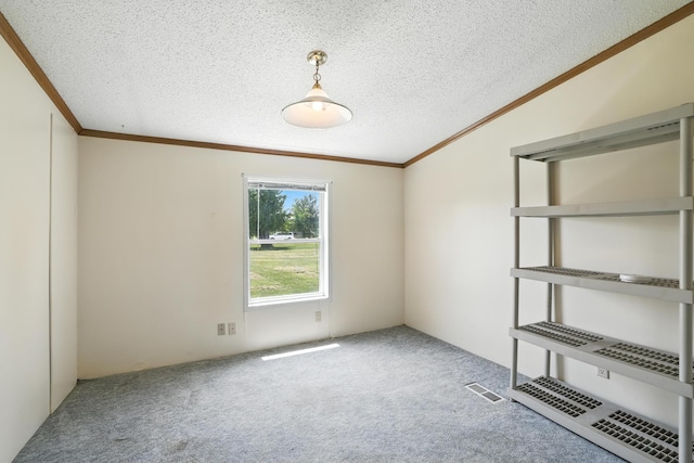 6257 State Highway 70, Rock Creek, MN 55063 - spare room featuring ornamental molding, a textured ceiling, carpet floors, and vaulted ceiling