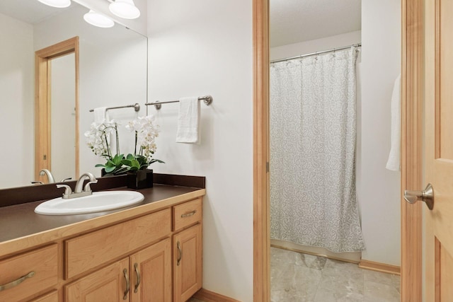 3027 135th Ave NE, Ham Lake, MN 55304 - full bathroom featuring vanity and a shower with curtain