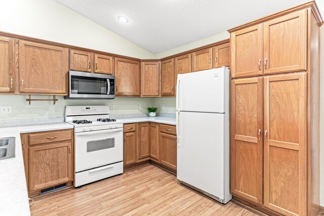 141 Elm St, Belle Plaine, MN 56011 - photo 7