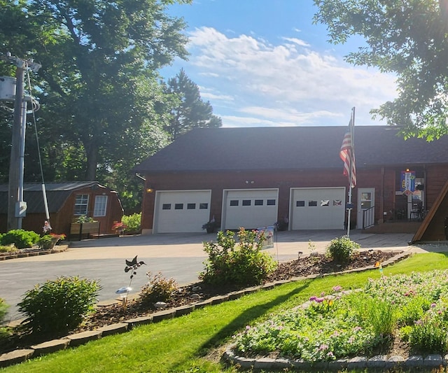 511 4th St W, Jasper, MN 56144 - view of front facade with concrete driveway