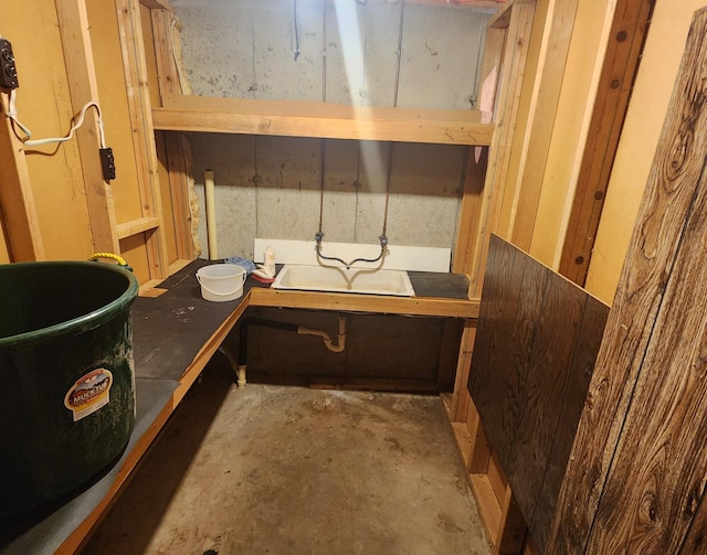 511 4th St W, Jasper, MN 56144 - storage area with a sink