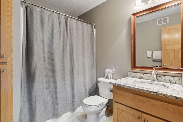 15450 Goodview Ave N, Hugo, MN 55038 - full bath with vanity and a textured ceiling