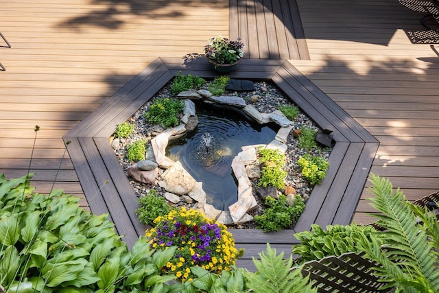 6317 Oak Meadow Ln NW, Rochester, MN 55901 - exterior view of a garden pond