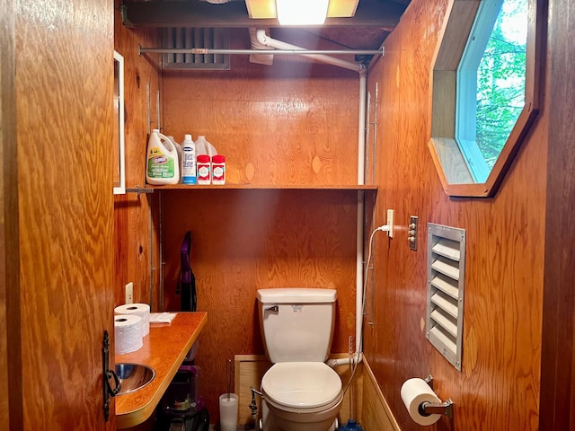 87102 Alder Loop, Sturgeon Lake, MN 55783 - bathroom featuring a shower and wood walls