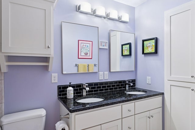 8447 Morgan Ln, Eden Prairie, MN 55347 - bathroom with toilet and double vanity