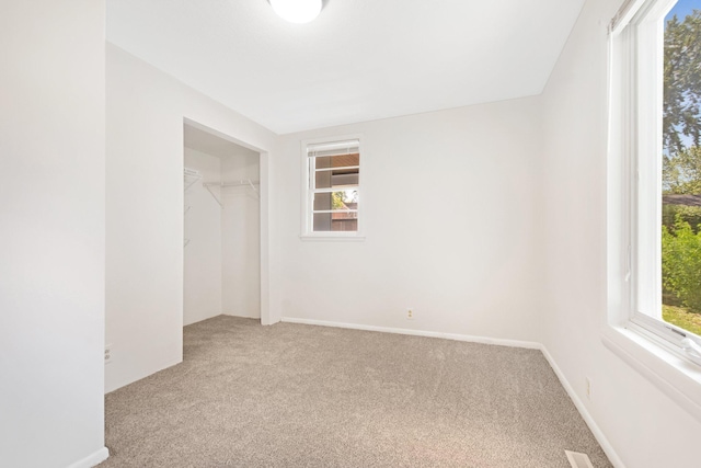 619 4th Ave E, Shakopee, MN 55379 - unfurnished bedroom with carpet floors and a closet