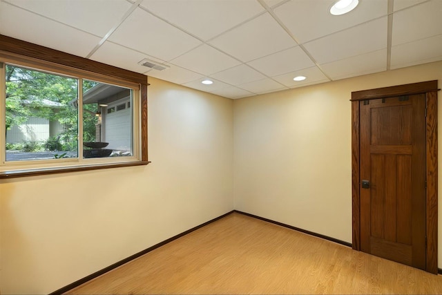520 Wedgewood Ln N, Plymouth, MN 55441 - empty room featuring light wood-style flooring, a paneled ceiling, and recessed lighting