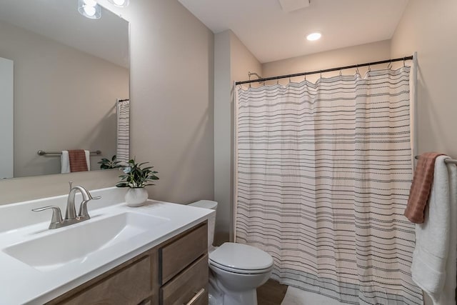 2216 Lake Ave, New Ulm, MN 56073 - full bathroom with vanity and a shower with shower curtain