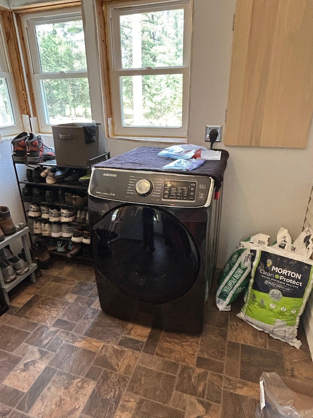 29184 Jana Rd, Scott Twp, WI 54830 - laundry area with washer / clothes dryer