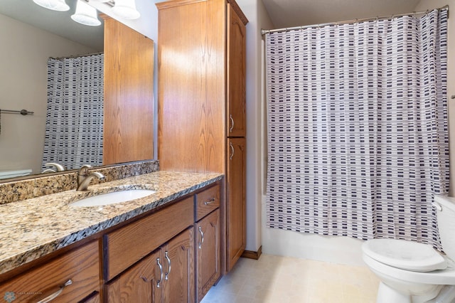 152 17th Ave W, West Fargo, ND 58078 - bathroom featuring vanity and shower / tub combo