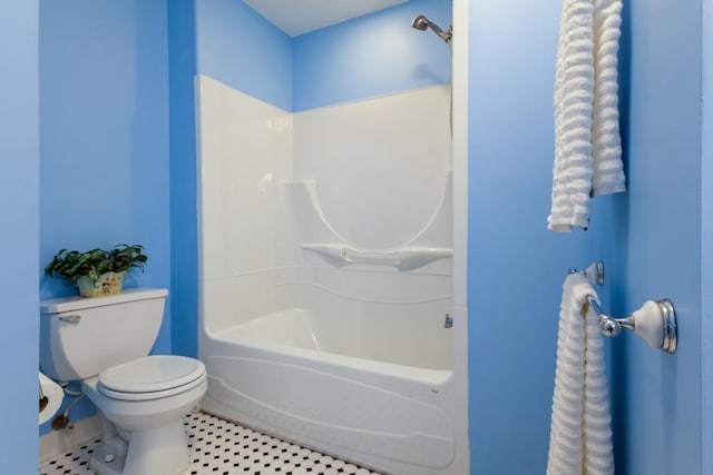 3170 Stark Rd, Fish Lake Twp, MN 55032 - bathroom with toilet and shower / tub combination