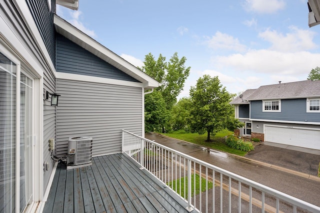17641 69th Pl N, Maple Grove, MN 55311 - deck featuring a garage