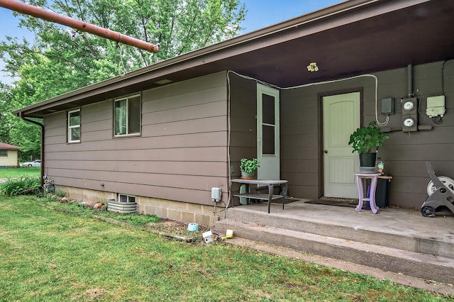 800-802 Parkview Ln, Champlin, MN 55316 - entrance to property with a lawn