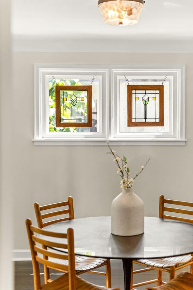 3615 33rd Ave S, Minneapolis, MN 55406 - dining room with baseboards