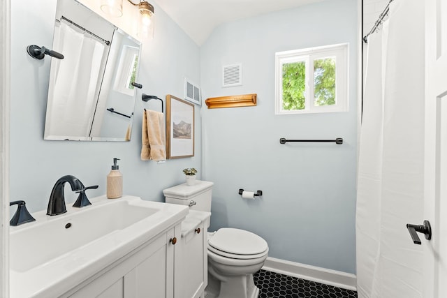 3615 33rd Ave S, Minneapolis, MN 55406 - bathroom with vanity and a shower with shower curtain