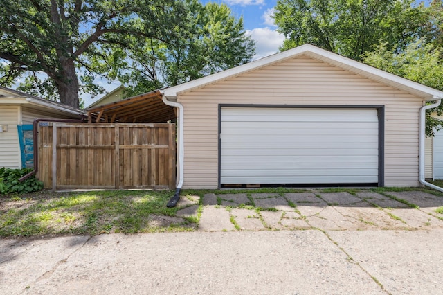 4105 31st Ave S, Minneapolis, MN 55406 - view of detached garage
