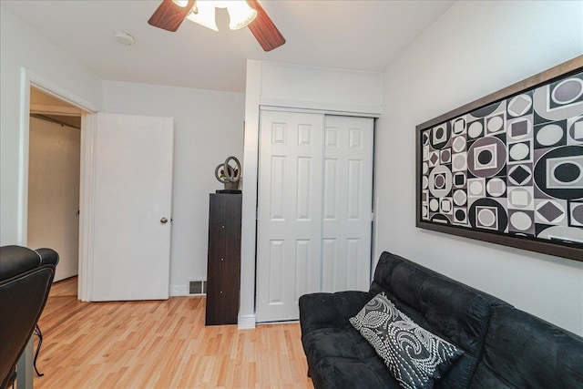 5220 Jersey Ave N, Crystal, MN 55428 - living area with wood finished floors and a ceiling fan