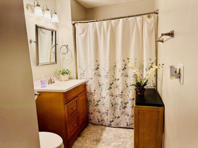 371 Sherburne Ave, Saint Paul, MN 55103 - bathroom featuring vanity, curtained shower, and marble look tiles