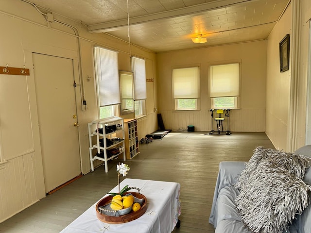 371 Sherburne Ave, Saint Paul, MN 55103 - living area with wood finished floors