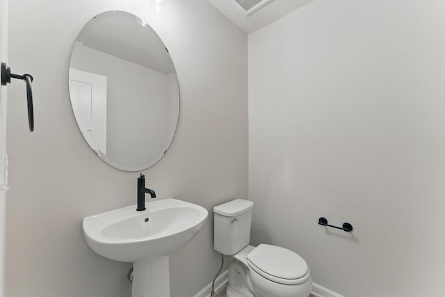 19391 Clearwater Loop, Farmington, MN 55024 - bathroom featuring baseboards and toilet
