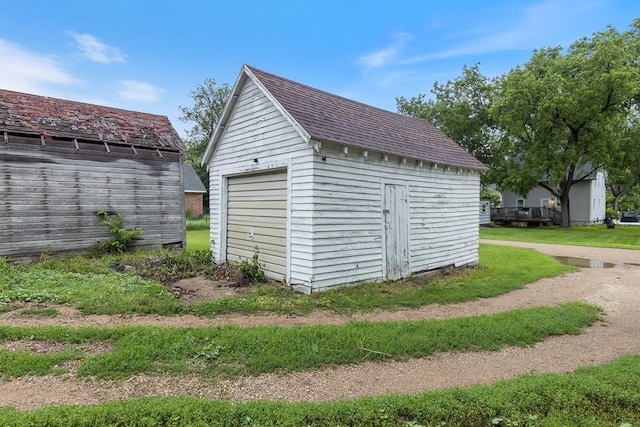 205 Main St, Marshall, MN 56258 - view of detached garage