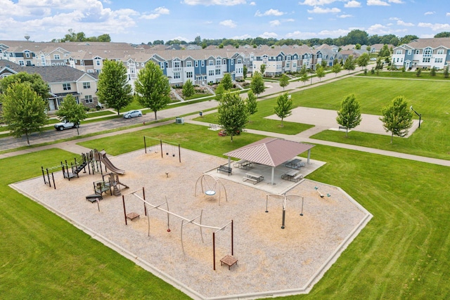 7742 Madelyn Creek Dr, Victoria, MN 55386 - surrounding community featuring a residential view and a yard