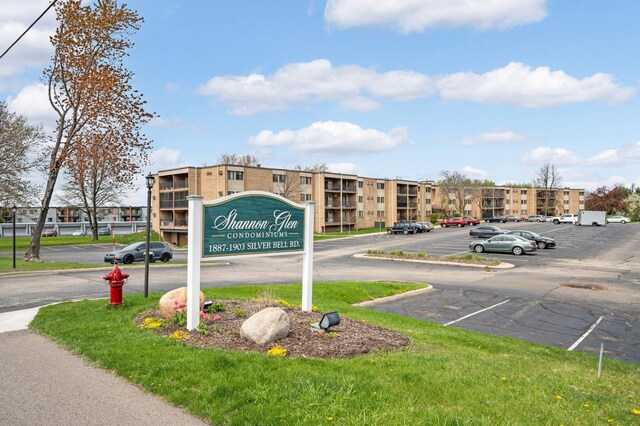 1903 Silver Bell Rd Unit 108, Eagan, MN 55122 - community / neighborhood sign with uncovered parking