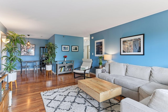 3131 Excelsior Blvd Unit 508, Minneapolis, MN 55416 - living area featuring wood finished floors and baseboards