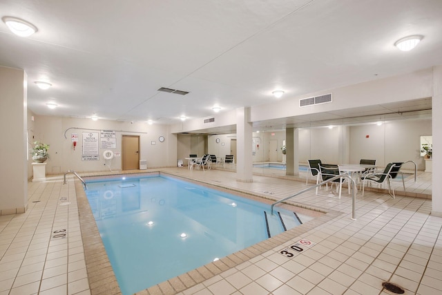 3131 Excelsior Blvd Unit 508, Minneapolis, MN 55416 - view of indoor pool