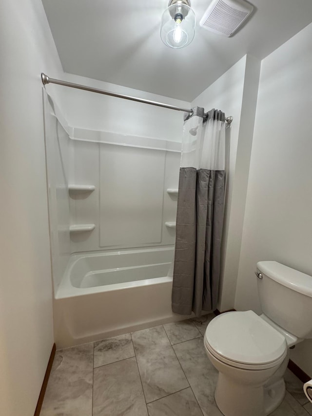 605 Arbor Ct, Marshall, MN 56258 - full bathroom with shower / bath combo and toilet
