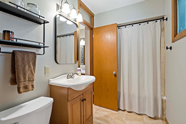 941 Cannon Ave, Shoreview, MN 55126 - bathroom with vanity and shower / bath combo
