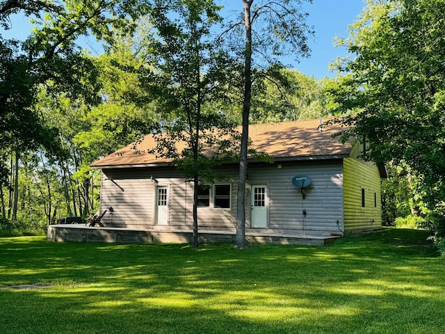 2795 40th St NW, Hackensack, MN 56452 - rear view of house featuring a lawn