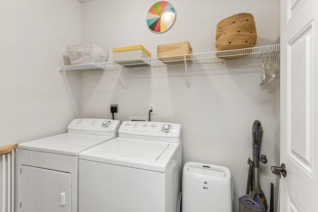 301 Oak Grove St Unit 305, Minneapolis, MN 55403 - photo 17