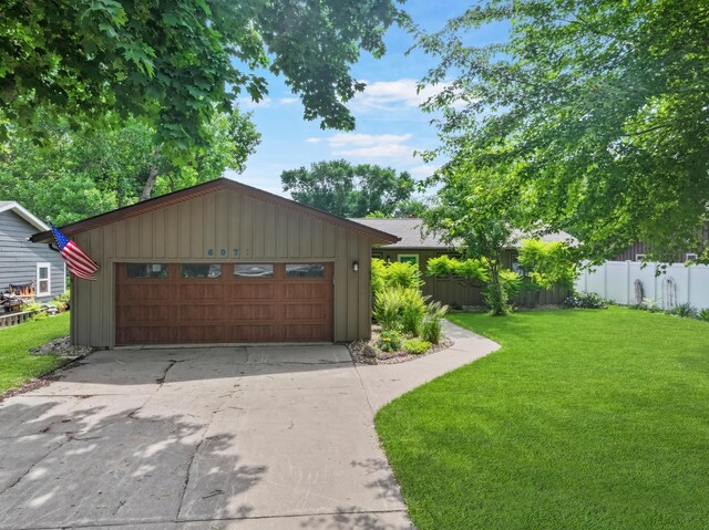 607 1st St, Marshall, MN 56258 - view of garage