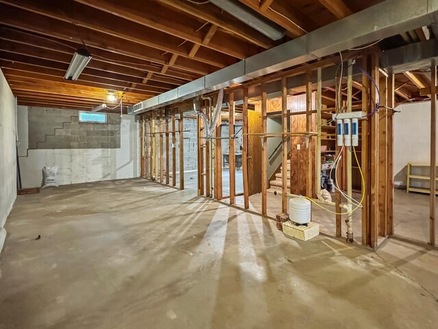 607 1st St, Marshall, MN 56258 - unfinished basement featuring stairs