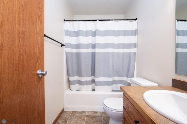 3661 Taylor St S, Fargo, ND 58104 - bathroom featuring vanity and shower / tub combo