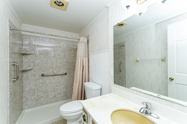 2051 Carriage Dr SW Unit 2051D, Rochester, MN 55902 - full bathroom featuring vanity, a shower with shower curtain, and ornamental molding