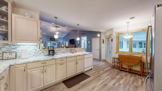 1322 7th St, Lake City, MN 55041 - photo 14