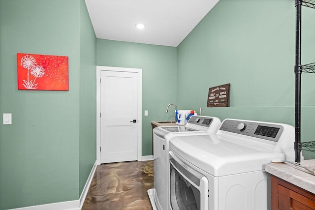 4335 Spring View Dr, Moose Lake, MN 55767 - laundry area featuring washing machine and dryer and cabinet space
