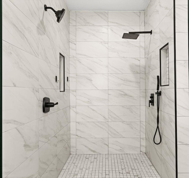 4335 Spring View Dr, Moose Lake, MN 55767 - bathroom featuring a stall shower