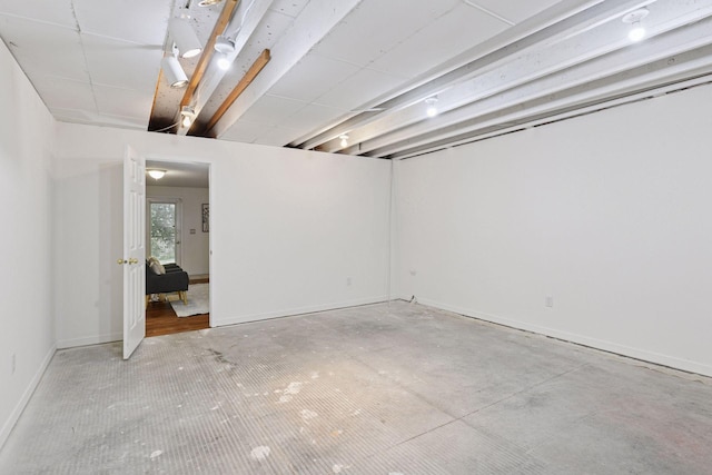 913 Carriage Ln, Chaska, MN 55318 - below grade area with baseboards