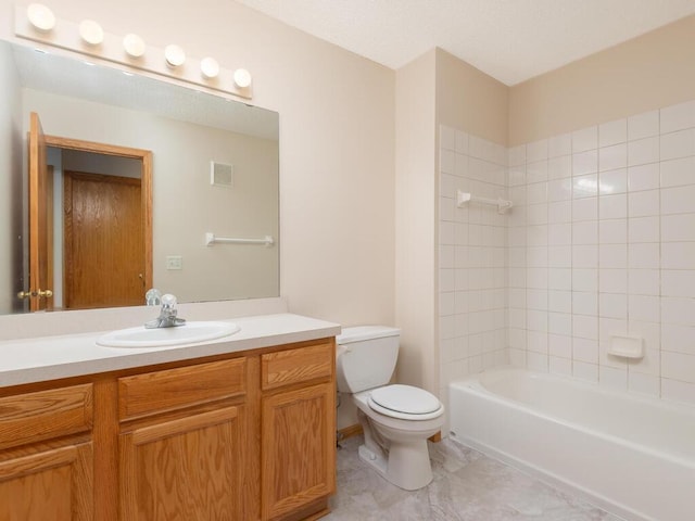 2248 Affirmed Dr, Shakopee, MN 55379 - full bath with vanity and bathtub / shower combination