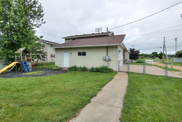 427 Alleghany Ave, Wabasha, MN 55981 - view of side of home with a gate and a playground