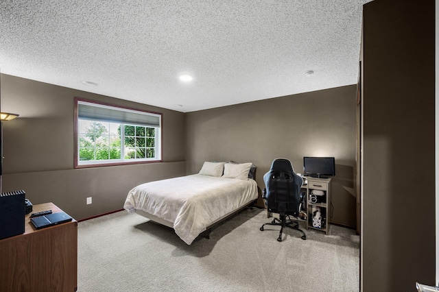 5062 French Dr N, Hugo, MN 55038 - bedroom with carpet flooring, a desk, a textured ceiling, and recessed lighting