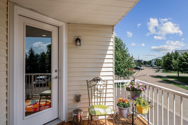 5062 French Dr N, Hugo, MN 55038 - view of balcony