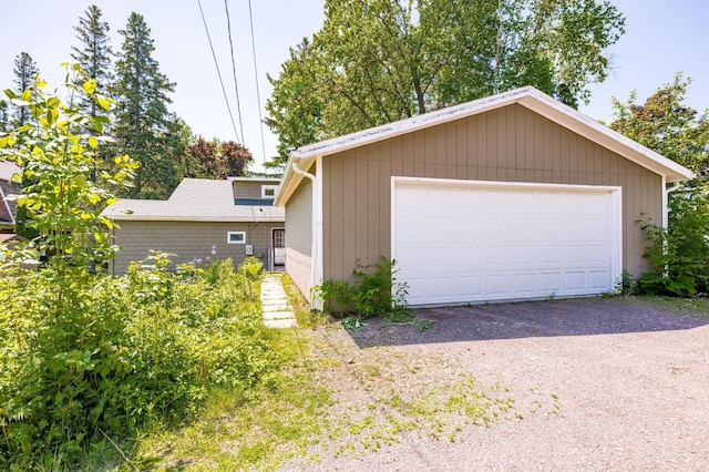 4223 Mcculloch St, Duluth, MN 55804 - view of detached garage